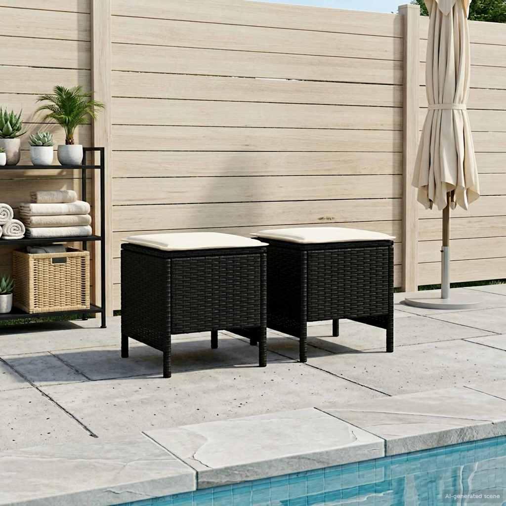 2 stk. havepuf i PE-rattan sort og cream med hynder