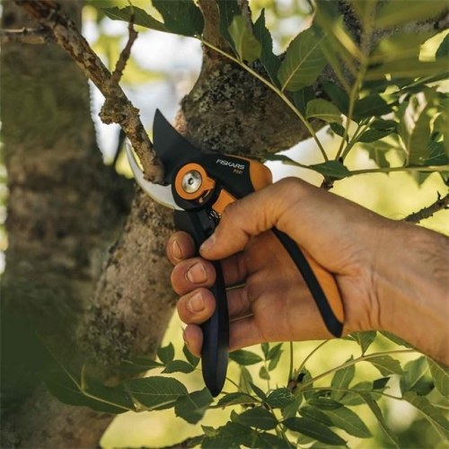 Fiskars Plus SmartFit P541 havesaks bypass 20,1 cm - sort/orange