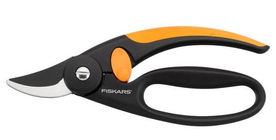 Fiskars 111440 bypass havesaks sort