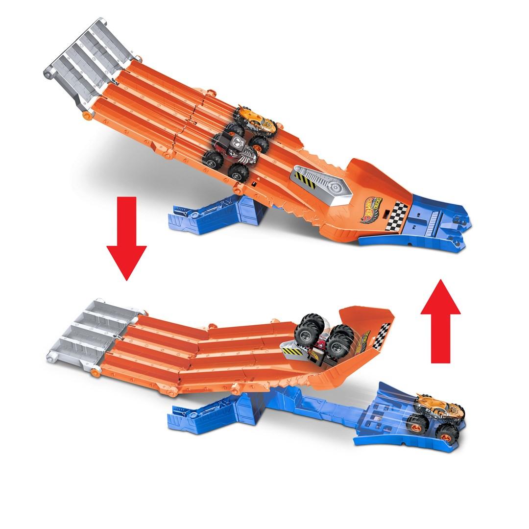 Hot Wheels Monster Trucks Sharks vs. Dinos Racedown Destruction banesæt med 2 legetøjslastbiler