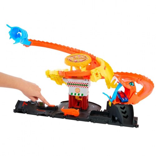 Mattel Hot Wheels City Cool Pizza Kobra-angreb bil- og banesæt
