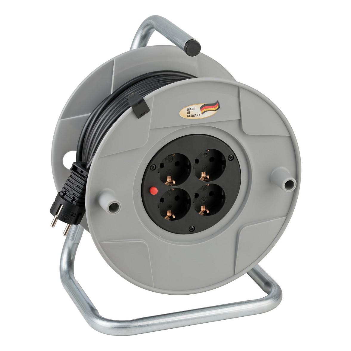 Brennenstuhl AK 260, Hvid, Plast, 4 AC stikkontakt(er), Lige, 40 m, IP20