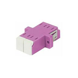 LWLKupplungLCBuchseLCBuchse 50125u Multimode OM4 erikaviolett duplex PVC mit Flansch mit einseitiger Laserschutzklappe Synergy 21