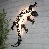 soldrevet LED-væglampe til haven gecko