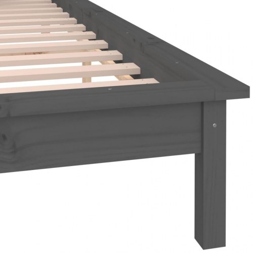 Sengeramme med LED-lys 135x190 cm dobbelt massivt træ grå