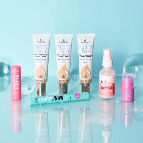Fugtighedscreme med Farve Essence Hydro Hero 05-natural ivory SPF pf 15 (30 ml)