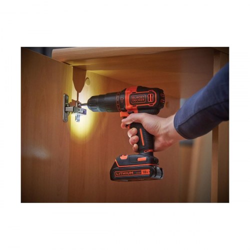Boremaskine/skruemaskine Black & Decker BDCHD18KB - 18 V, 40 Nm