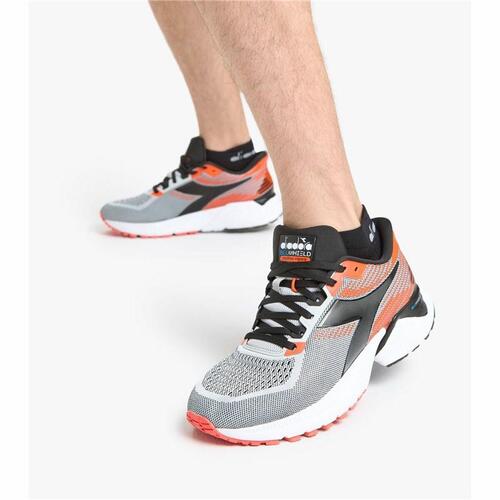 Løbesko til voksne Diadora Mythos Blushield Vigore Mænd Lysegrå 44.5