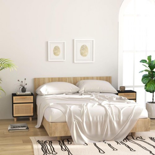Sengebord i sort med massivt fyrretræ og naturlig rattan - 40 × 30 × 50 cm