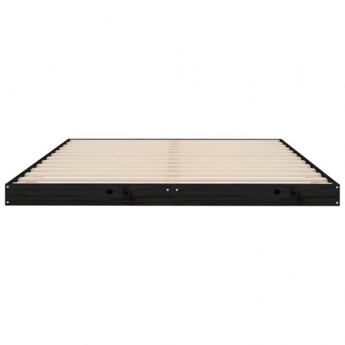 Sengeramme 135x190 cm massivt fyrretræ sort