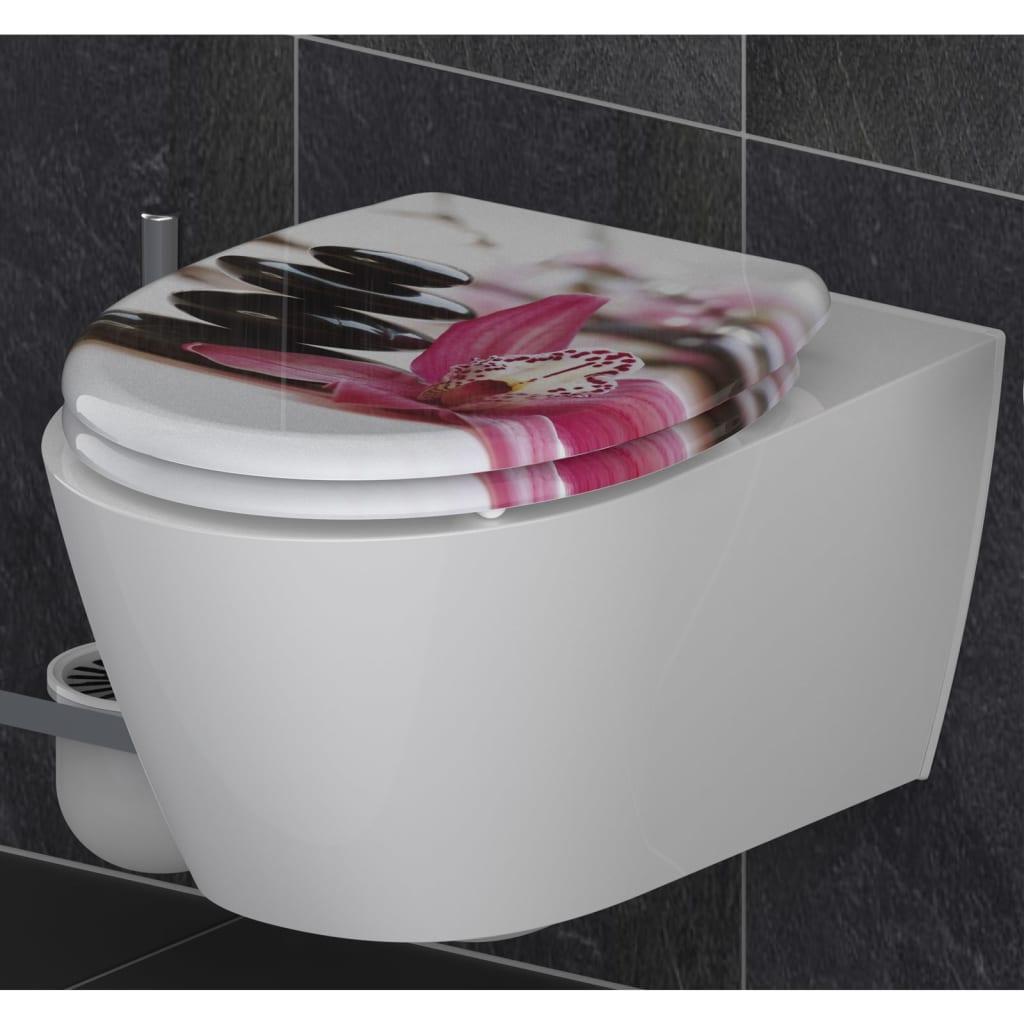 Se SCHÜTTE toiletsæde med soft close-funktion og quick-release WELLYNESS hos Boligcenter.dk