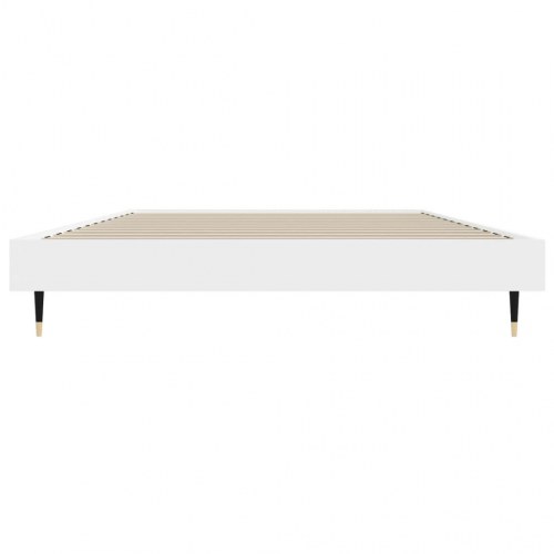 Sengeramme 90x200 cm i hvidt konstrueret træ med metalben
