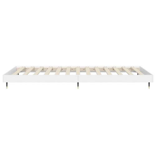 Sengeramme 90x200 cm i hvidt konstrueret træ med metalben