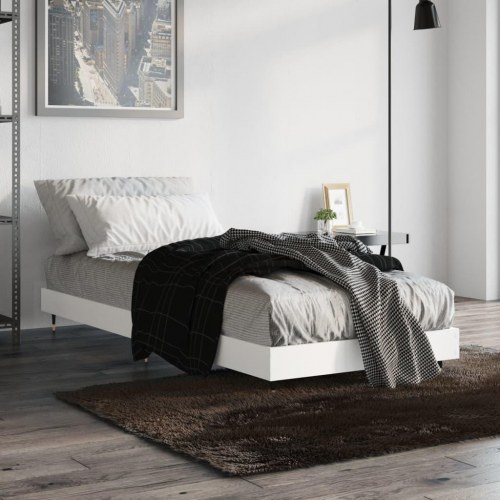 Sengeramme 75×190 cm i hvid - konstrueret træ med metalben