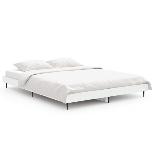 Sengestel 135 x 190 cm i hvidt konstrueret træ - med metalben
