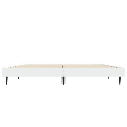 Sengestel 135 x 190 cm i hvidt konstrueret træ - med metalben