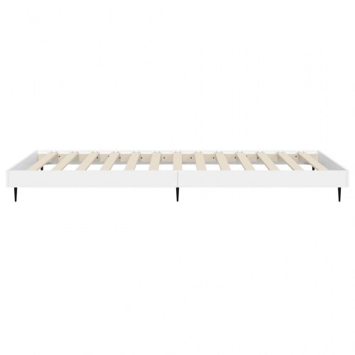 Sengeramme 75×190 cm i hvid - konstrueret træ med metalben