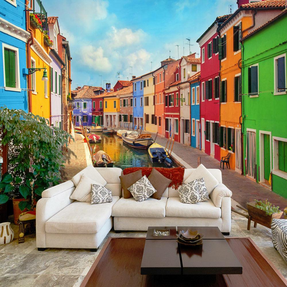 Fototapet - Colorful Canal in Burano - 250 x 175 cm - Standard billede