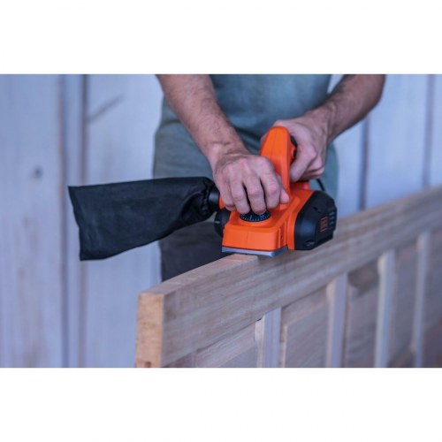 Black & Decker BEW712‑QS elhøvl 710 W, 16.500 rpm, 82 mm