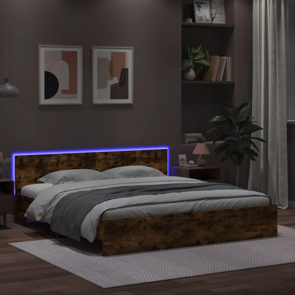 Sengeramme med sengegavl og LED-lys 200x200 cm røget egetræ