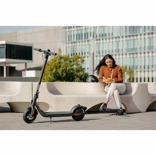 Elscooter Segway Ninebot KickScooter F2E Sort 400 W