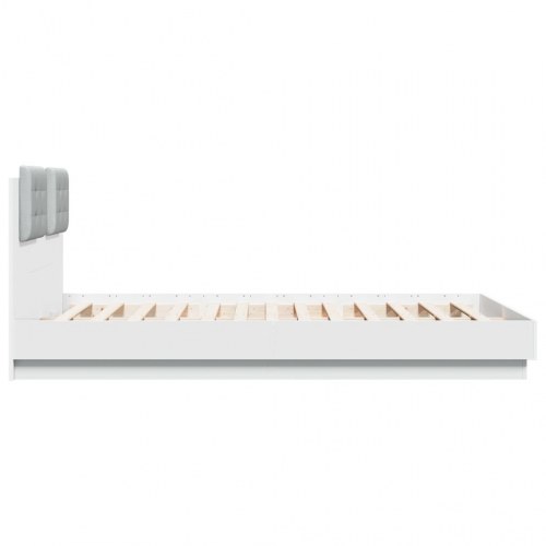 Sengeramme med sengegavl og LED-lys 140 x 200 cm - hvid