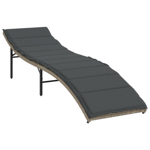 Liggestole 2 stk. med bord i polyrattan - lysegrå