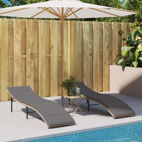Liggestole sæt med bord i polyrattan - beige, 2 stk. med hynder