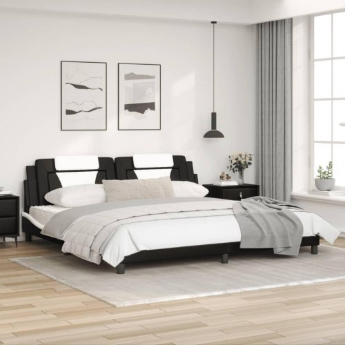 Sengeramme Viana 200 x 200 cm med hovedgærde - sort og hvid