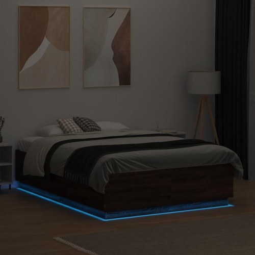 Sengeramme med LED-lys 140 x 190 cm - brun egetræ