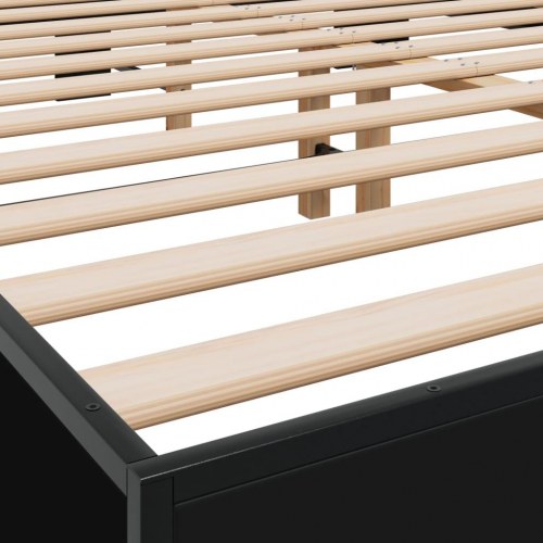 Sengestel 150 x 200 cm i sort konstrueret træ og metal