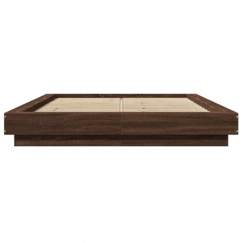 Sengeramme med LED-lys 140x190 cm konstrueret træ brunt eg