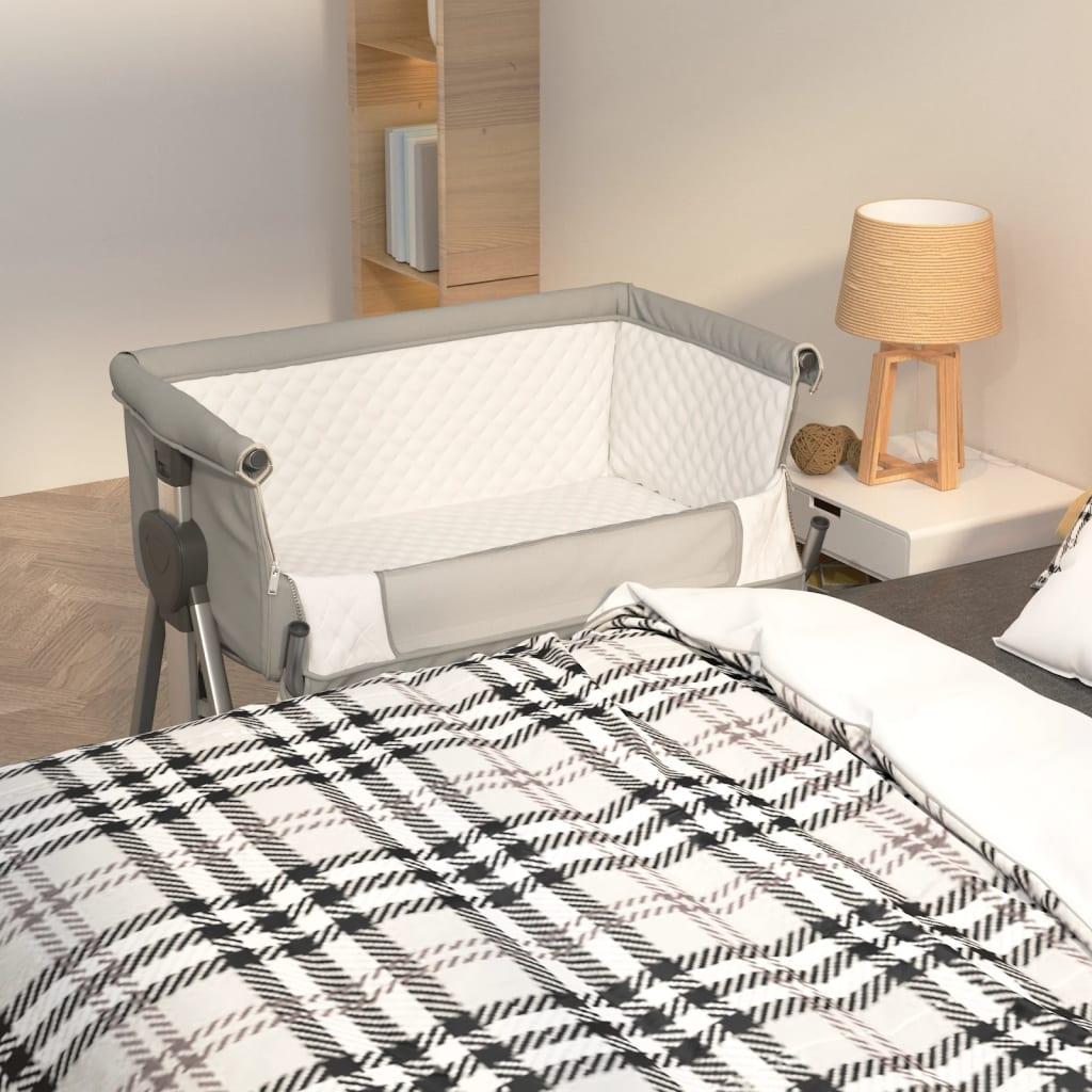 Babyseng med madras linnedstof lysegrå