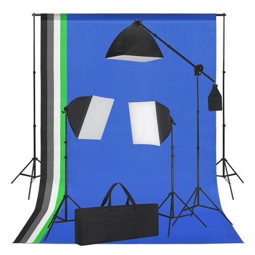 Studieudstyr med softbox-lamper og bagtæpper