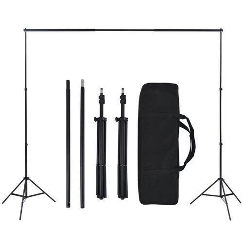 Studieudstyr med softbox-lamper og bagtæpper