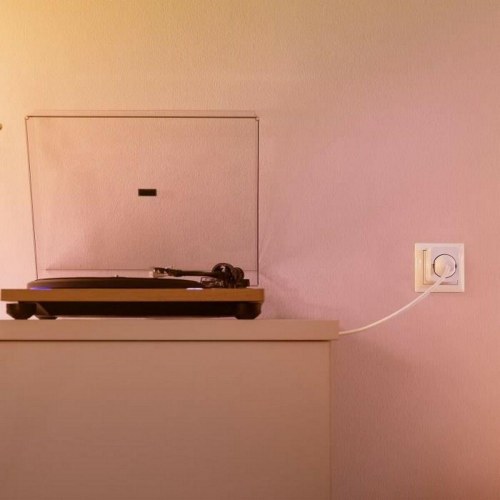 Smart plug Wi-Fi - Wiz 10 A (hvid)