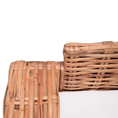 3-personers sofa i naturlig rattan med cremehvide hynder
