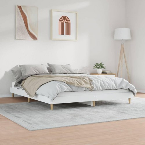 Sengestel 200x200 cm i hvidt konstrueret træ