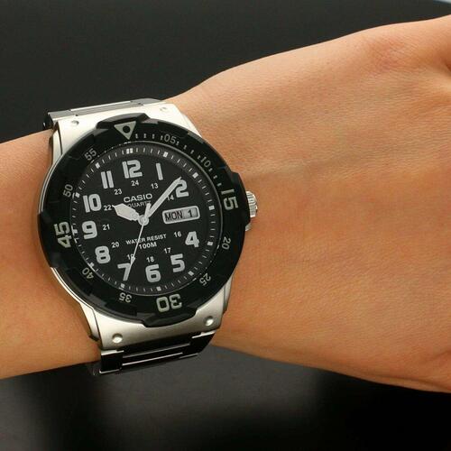 Casio herreur MRW-200HD-1BVEF - analogt armbåndsur til mænd