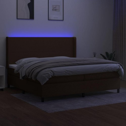 Kontinentalseng med LED-lys 200 × 200 cm - stof, mørkebrun