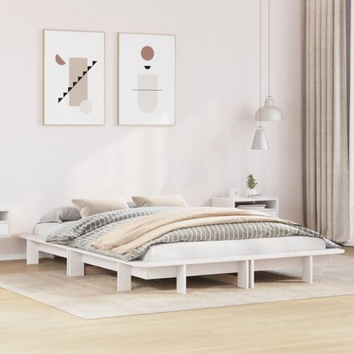 Sengeramme med lamelbund 150 x 200 cm i massivt fyrretræ - hvid