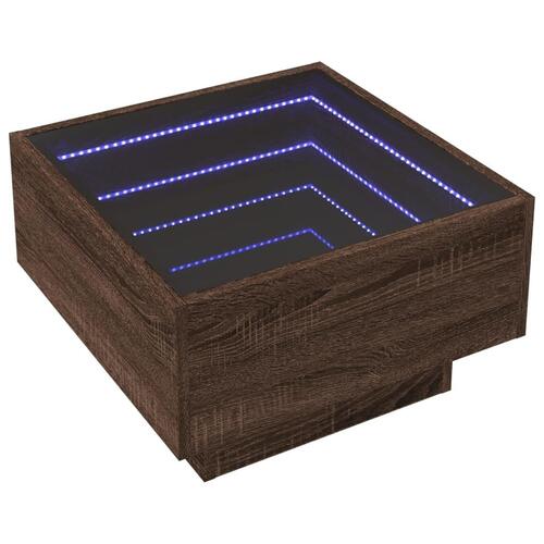 Sofabord med LED-lys 50x50x30 cm konstrueret træ brunt eg