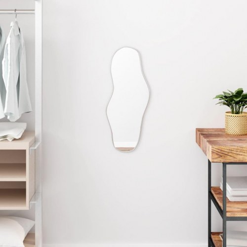 Vægspejl 60 × 25 cm - sølvfarvet, bølget form