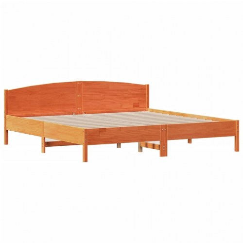 Sengeramme 180x200 cm i massivt fyrretræ - gyldenbrun med sengegavl og hylder
