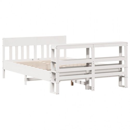 Sengeramme i massivt fyrretræ med hylder 135x190 cm - hvid