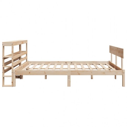 Sengeramme 160x200 cm i massivt fyrretræ med fritstående sengegavl og hylder