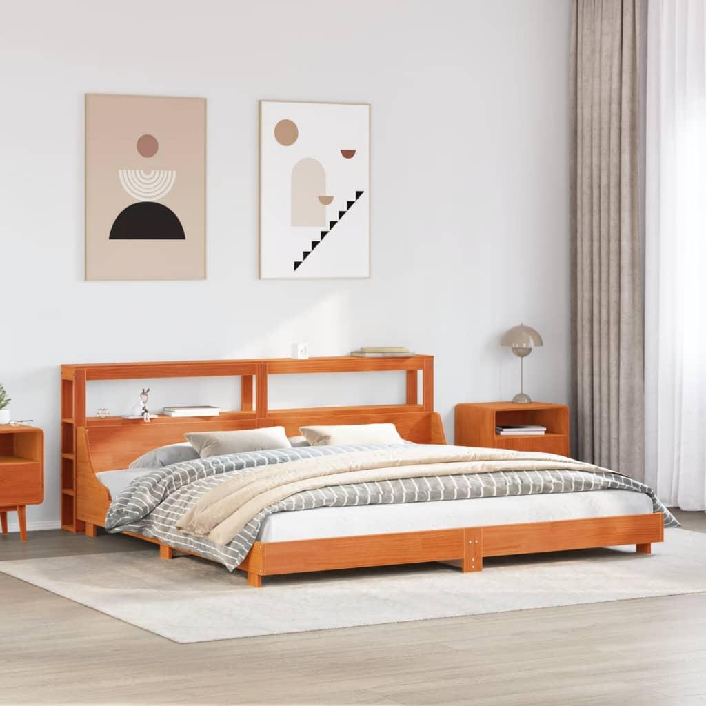 Sengeramme 180x200 cm i massivt fyrretræ med sengegavl og hylder - gyldenbrun
