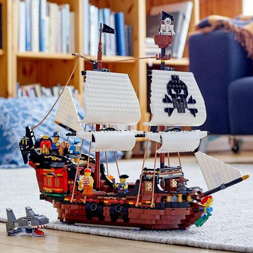 Legetøjssæt med køretøjer Lego Creator 31109 Pirate Ship 3-i-1 1260 Dele