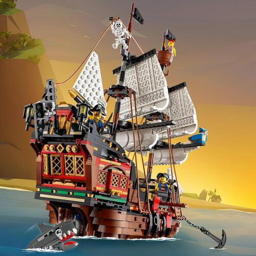 Legetøjssæt med køretøjer Lego Creator 31109 Pirate Ship 3-i-1 1260 Dele