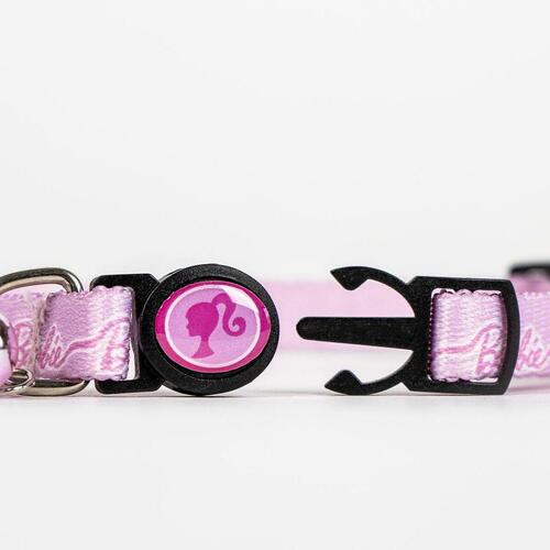 Kat krave Barbie Pink